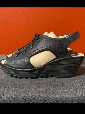 FLY LONDON YIFA Black Leather Lace Up Wedge Sandals Size EU 40 US 9-9.5 EUC